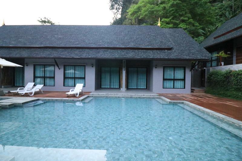 The Scene Cliff View Villas By Swiss-Belhotel Krabi Bagian luar foto